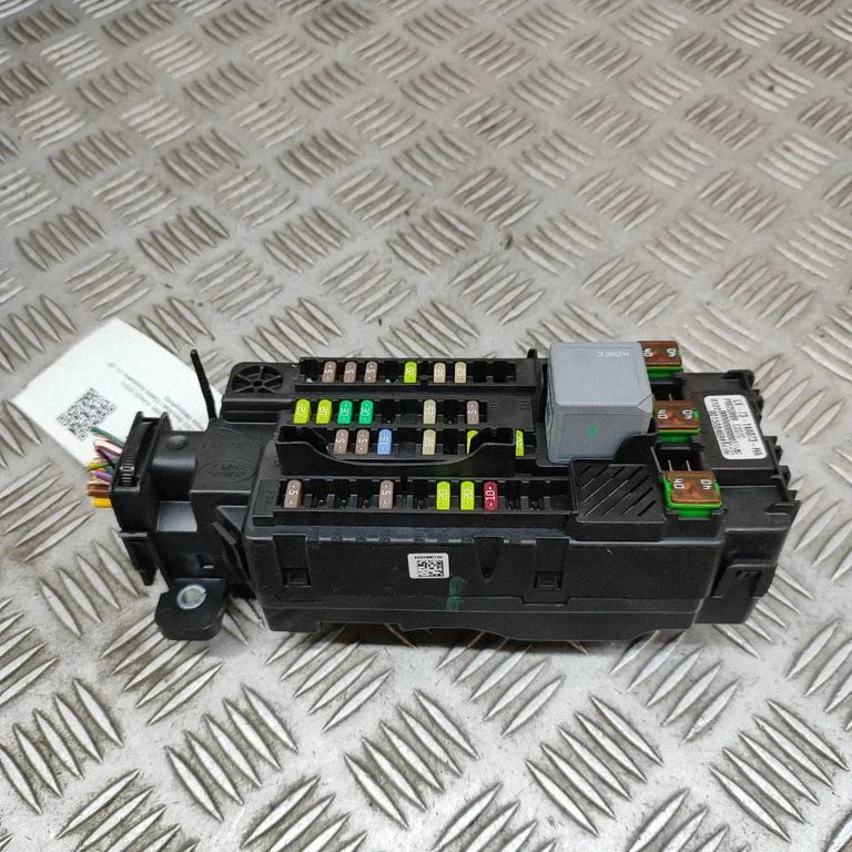 Drošinātāju bloks LX7314A073HA