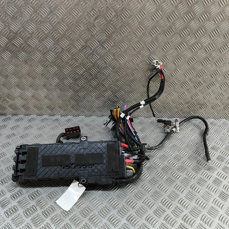 Drošinātāju bloks JK2T15K857JA