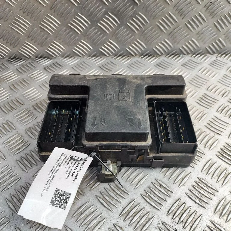 Drošinātāju bloks EB3T14D068FA