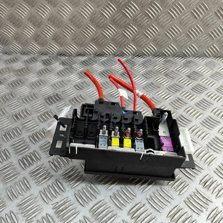 Drošinātāju bloks A1675405151