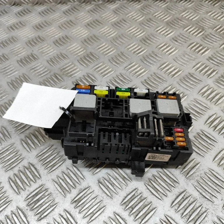 Drošinātāju bloks A1679067303