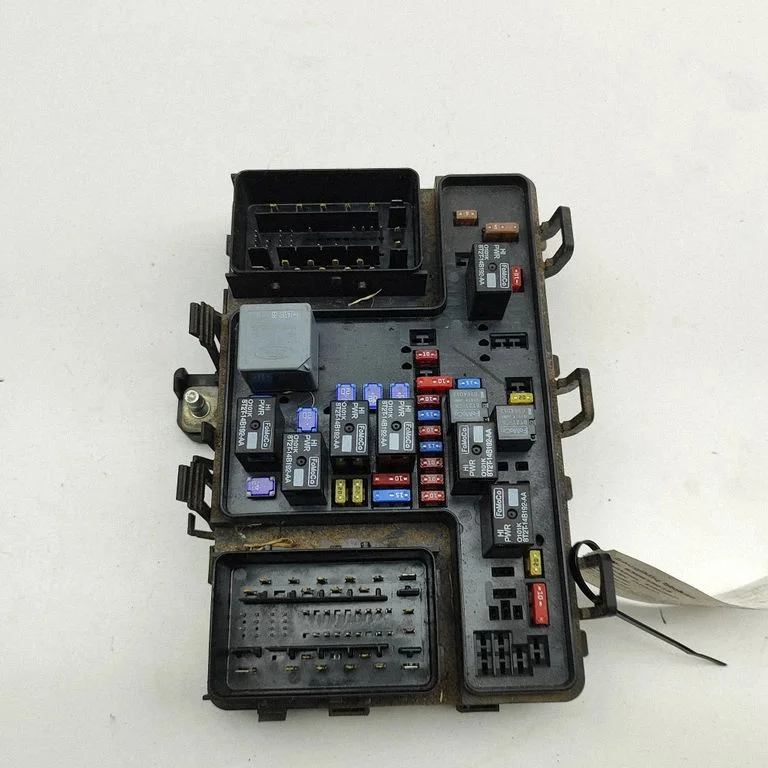 Drošinātāju bloks FQ9T14067EB