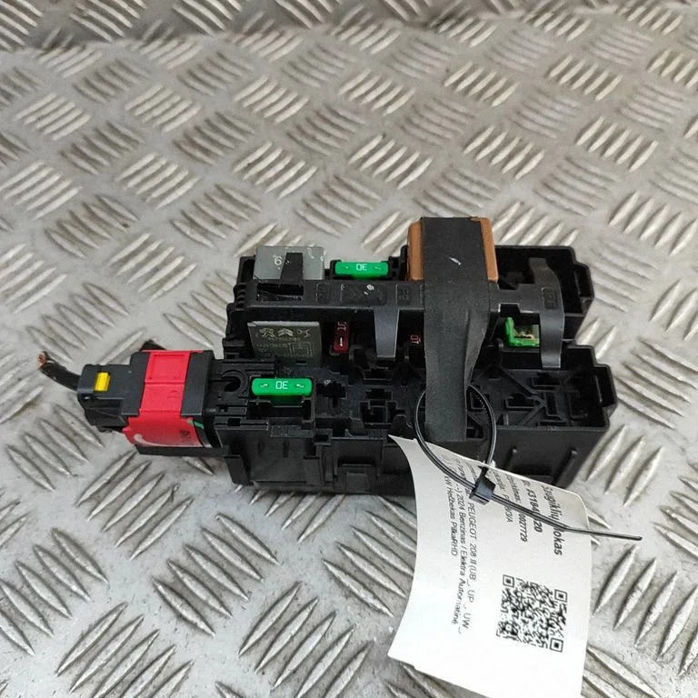 Drošinātāju bloks 810805301
