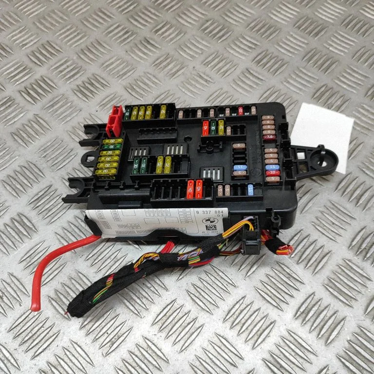 Drošinātāju bloks – BMW Series 4 M4 F82 F83 (2014-2020)