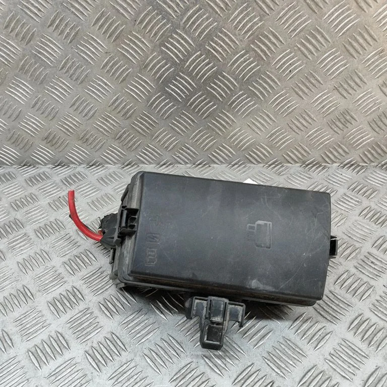 Fuse module – Skoda Octavia Mk3 (5E) (2013-2019)