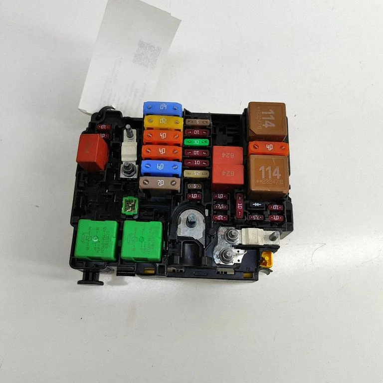 Drošinātāju bloks 9804848580