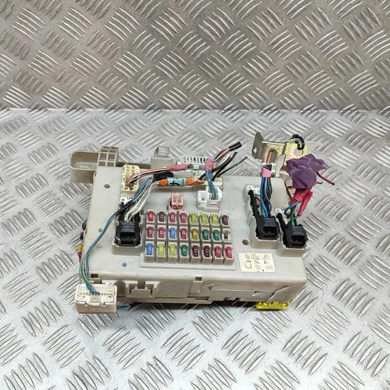 Kaitsmeplokk – Toyota Land Cruiser (J120) (2002-2009)