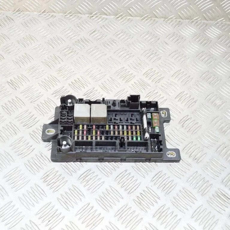 Drošinātāju bloks J9C314K016BB