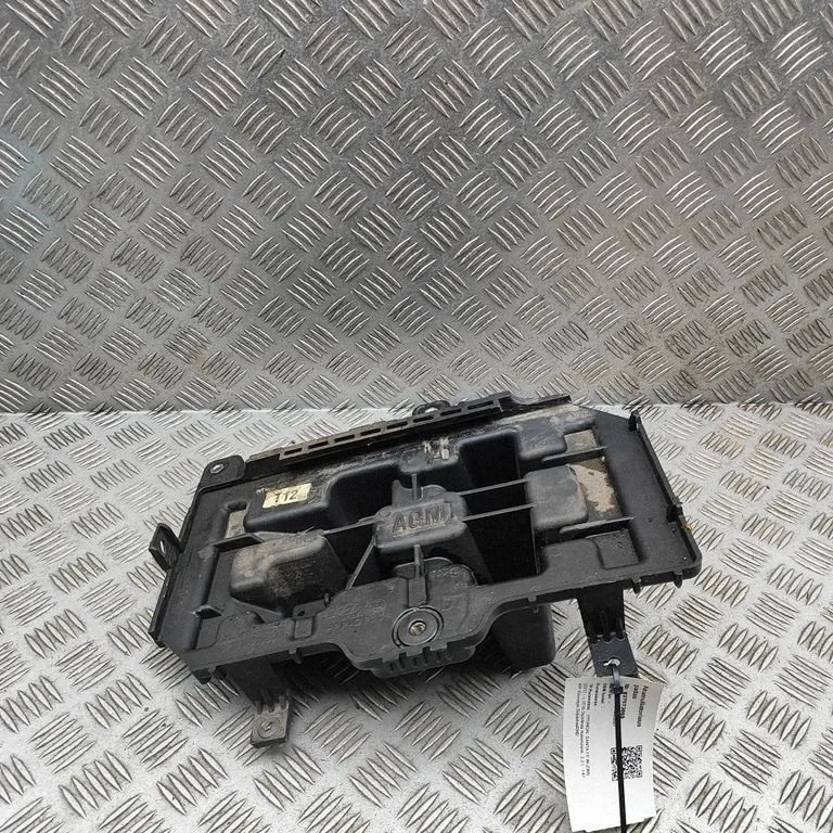 Akumulatora kārba 371502W500