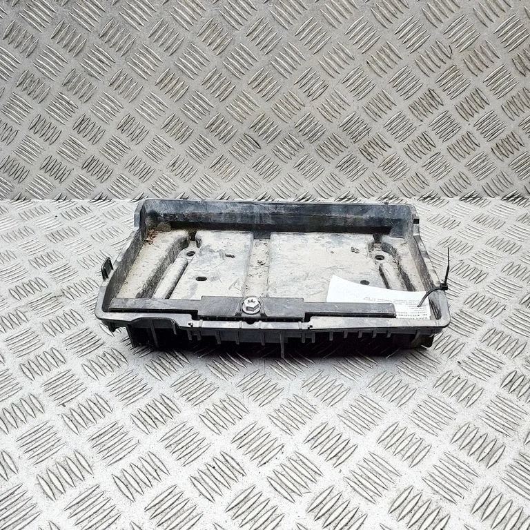 Skrzynka akumulatora – Mercedes-Benz Klasa E W213 (2016-)