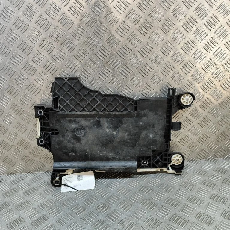 Battery box tray 9387574