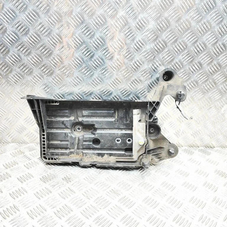 Aku kast – Skoda Superb B8 (3V) (2015-2024)