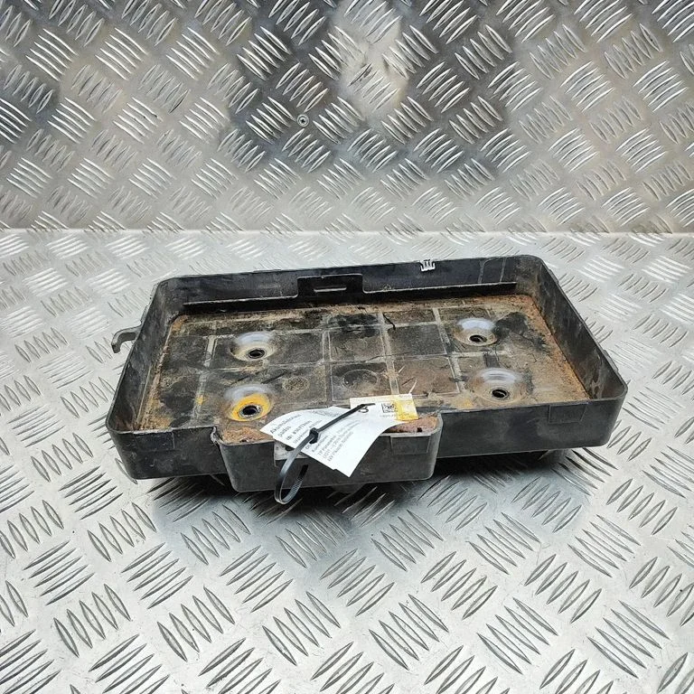 Akumulatora kārba EB3T10723DA