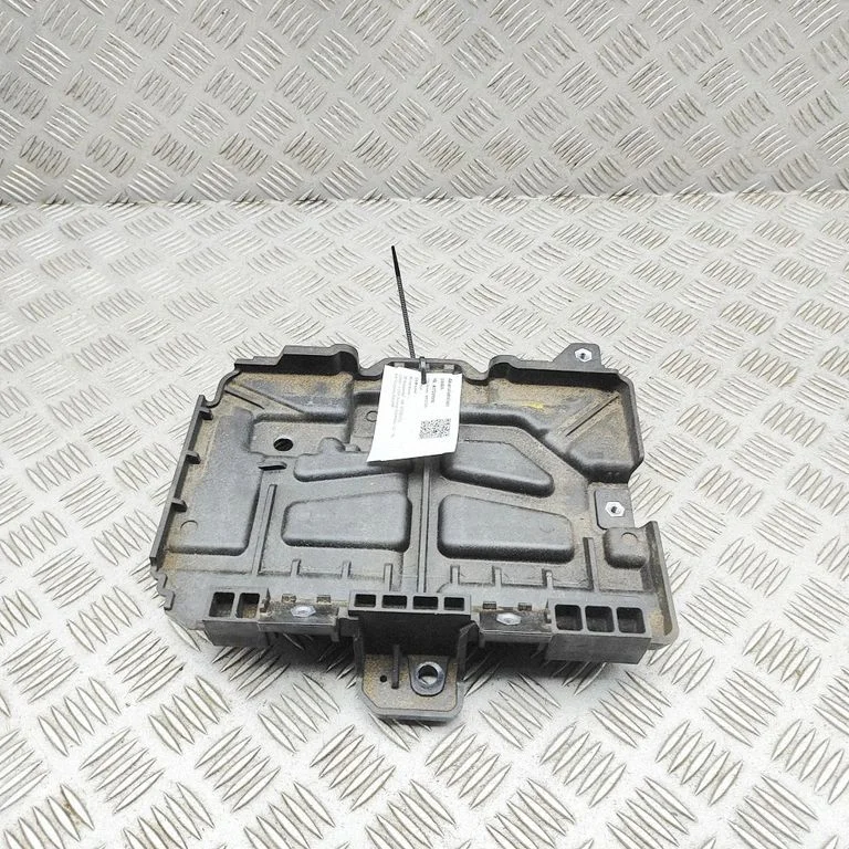Akumulatora kārba 37150J7000
