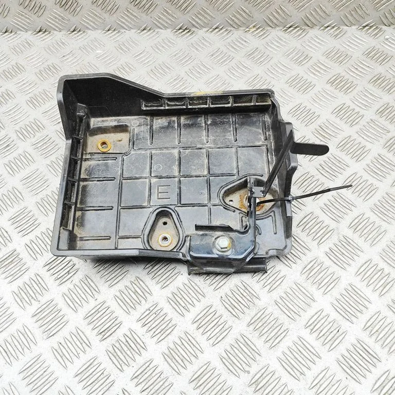 Battery box tray 7440442230