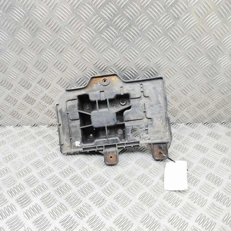 Akumulatora kārba 37150D4000