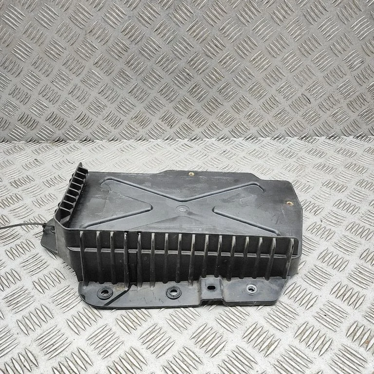 Aku kast 971813930B