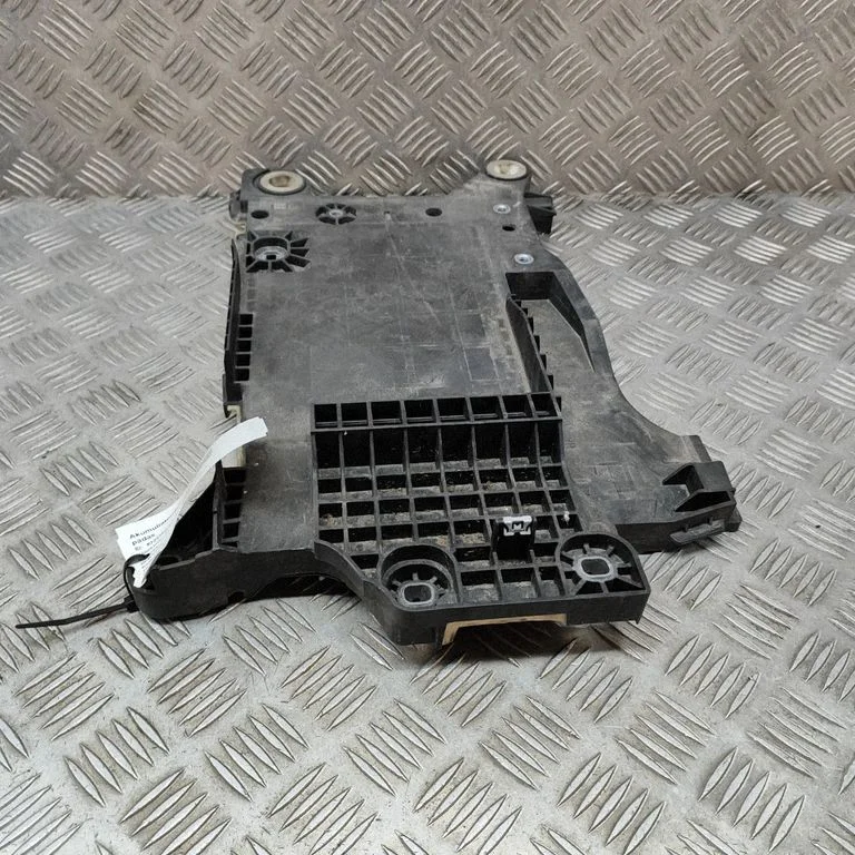 Aku kast – BMW 2-seeria F45 (2014-2021)