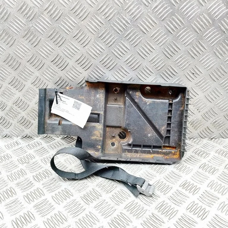 Battery box tray – Volvo S90, V90 (2016-)