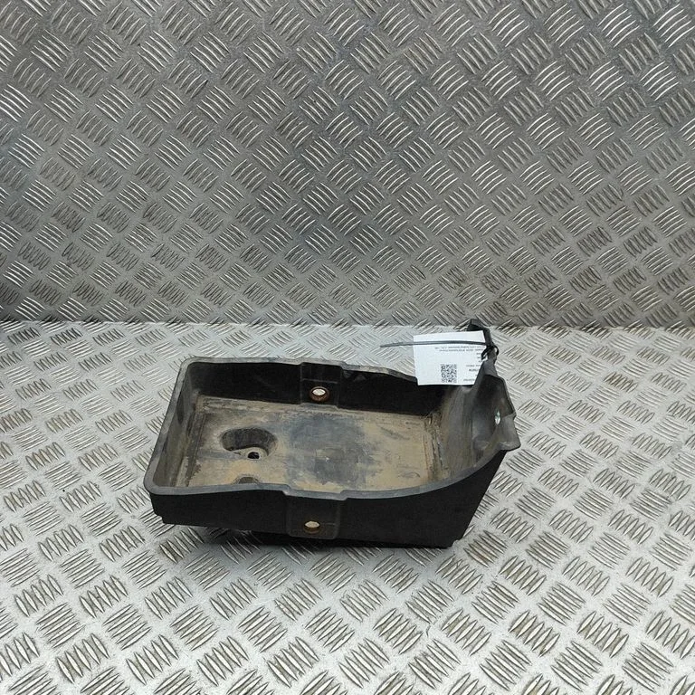 Battery box tray – Nissan Navara D23 (2015-)