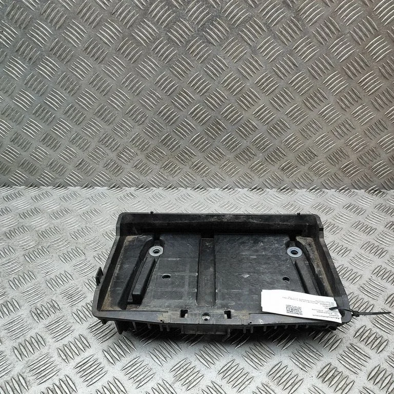 Battery box tray – Mercedes-Benz C-Class W205 (2014-2021)