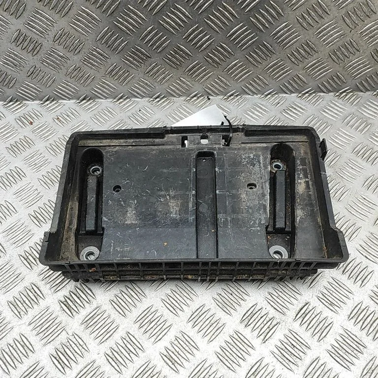 Battery box tray – Mercedes-Benz C-Class W205 (2014-2021)