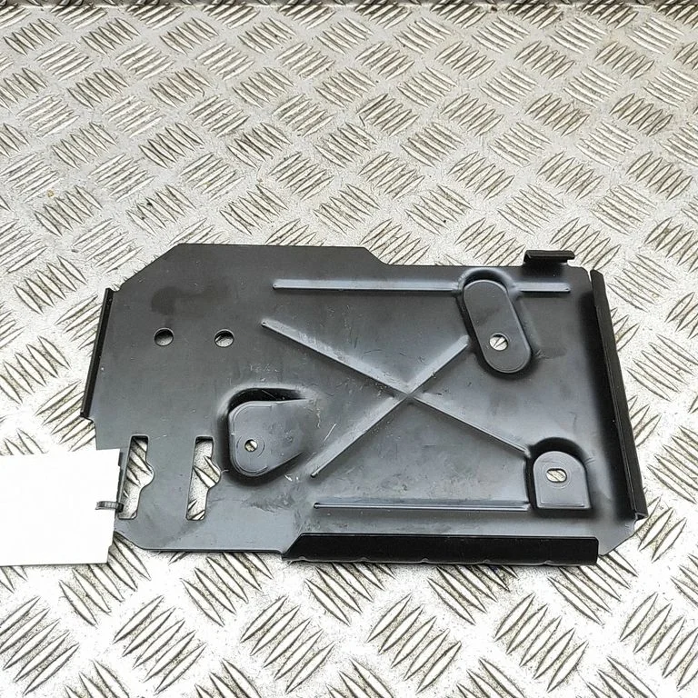 Battery box tray 1N3915333B