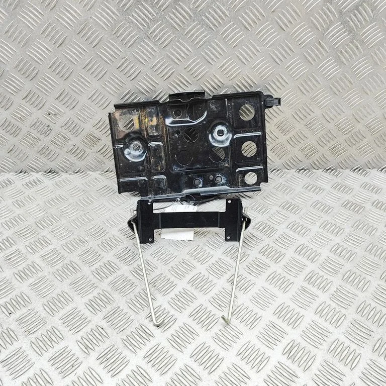 Aku kast 8201A153