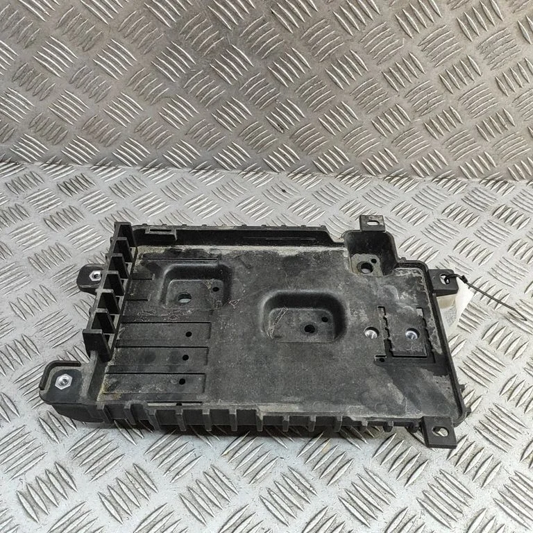Akumulatora kārba 37150GI000