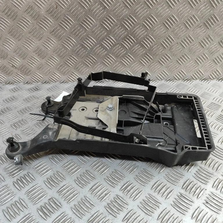 Battery box tray 2Q0915313