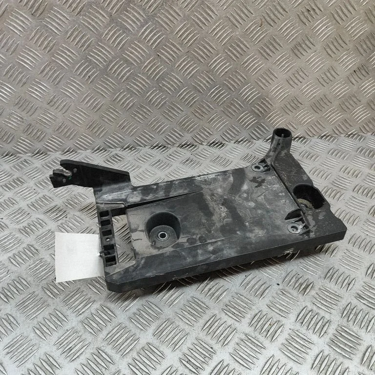 Akumulatora kārba 3G0907509A