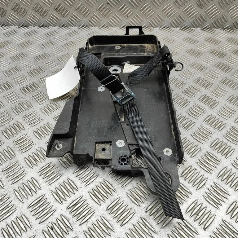 Akumulatora kārba 32348533