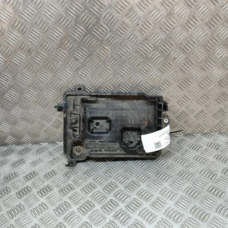 Aku kast 37150KL000
