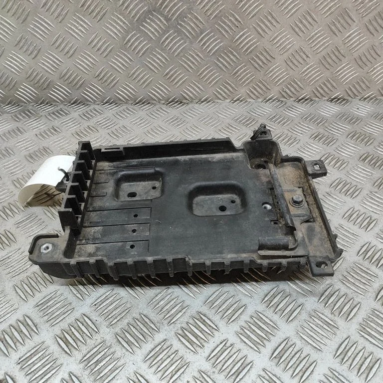 Aku kast 37150G1000