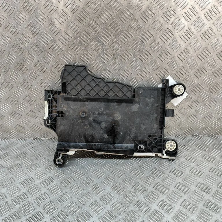 Aku kast – BMW 2-seeria F44 (2019-2024)