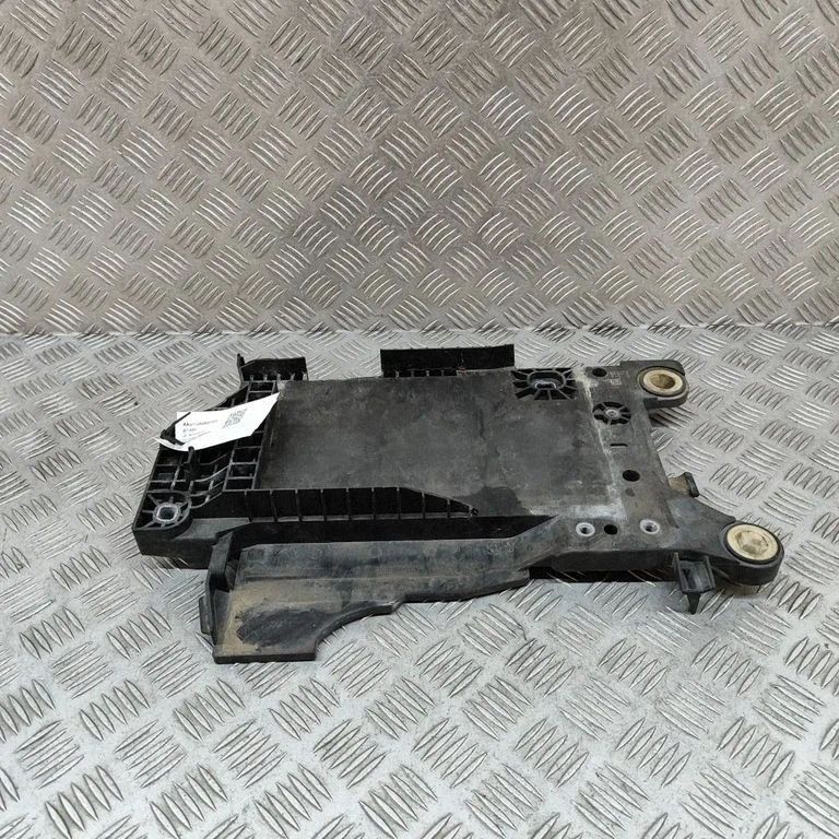 Akumulatora kārba 9387574