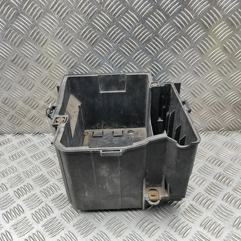 Akumulatora kārba 6915172