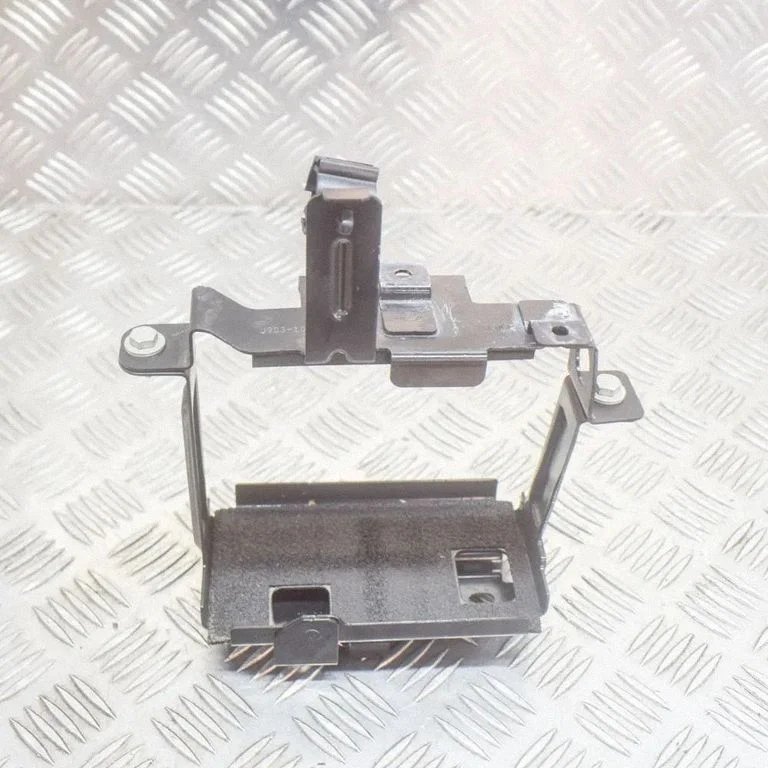 Akumulatora kārba J9D310724AB
