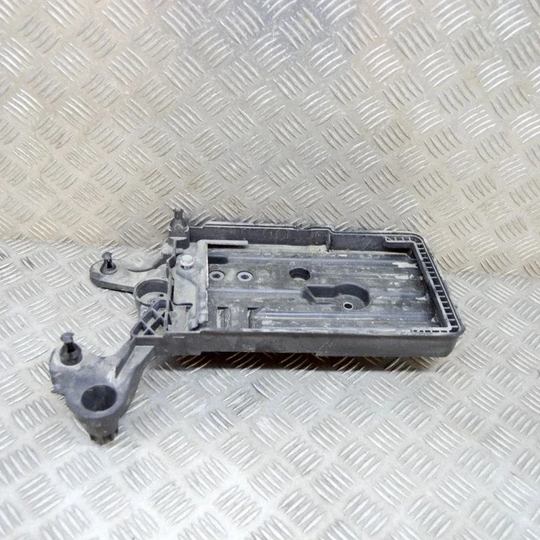 Akumulatora kārba 5Q0915331H