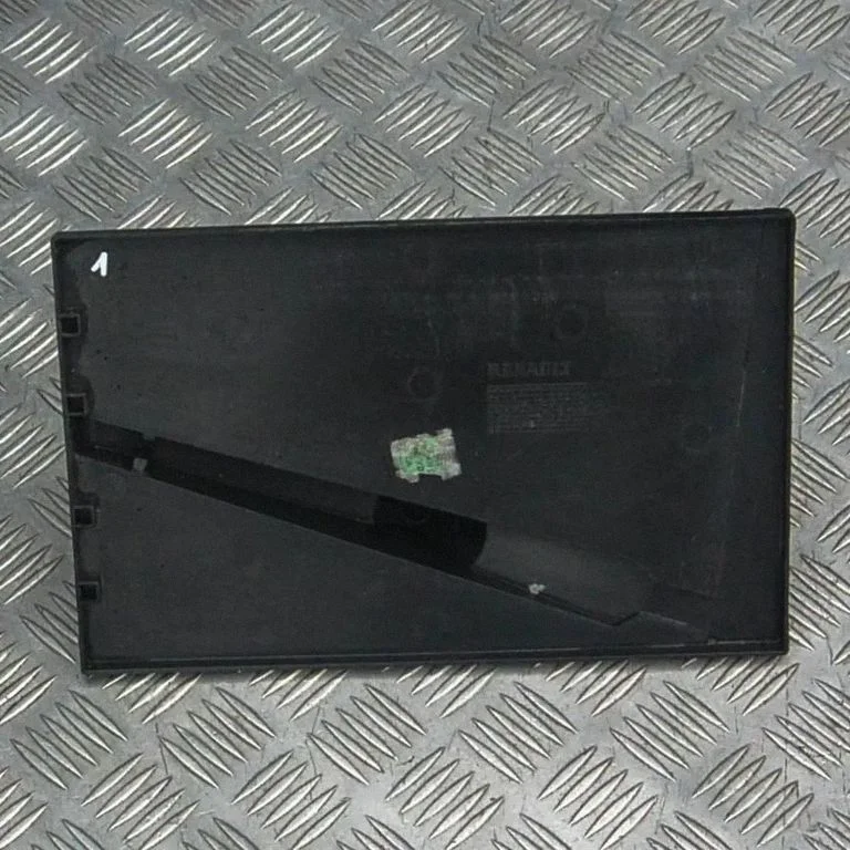 Aku kast 8200792424 – Dacia Sandero II (2012-2020)