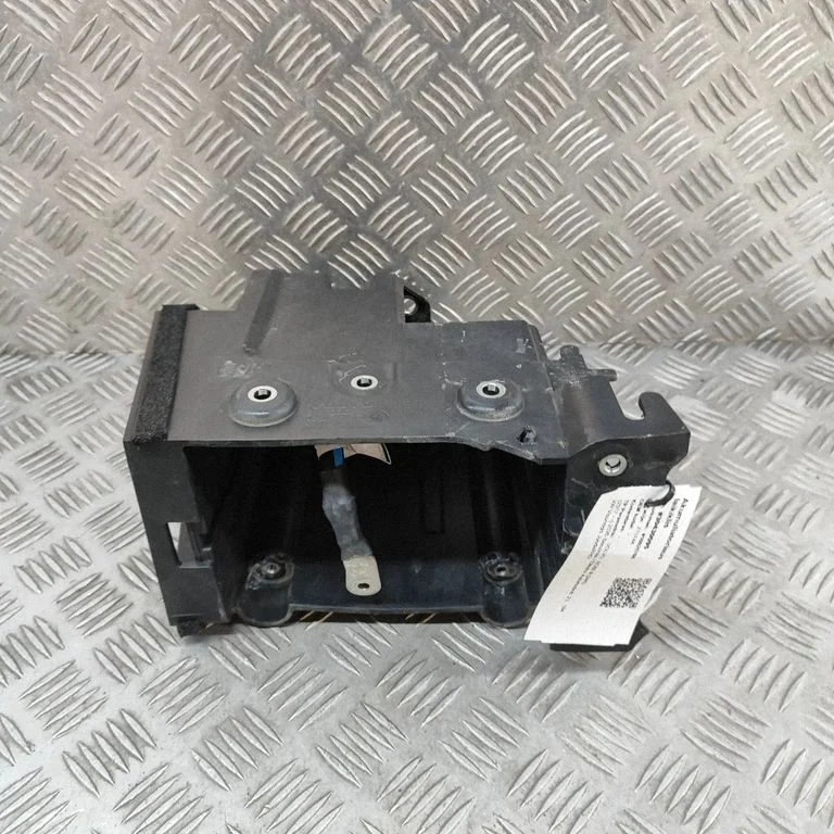 Akumulatora kronšteins 31652062