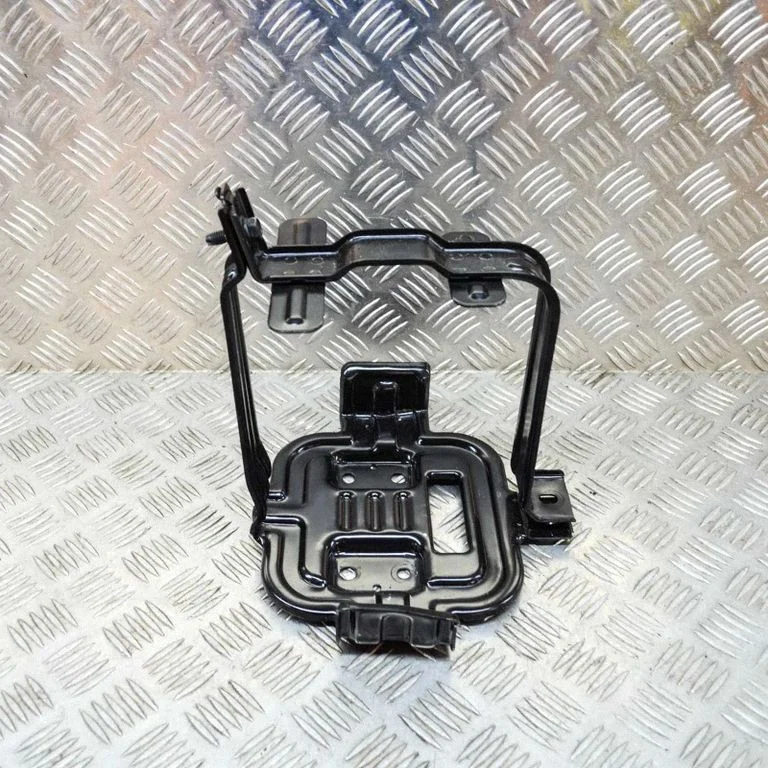 Battery bracket