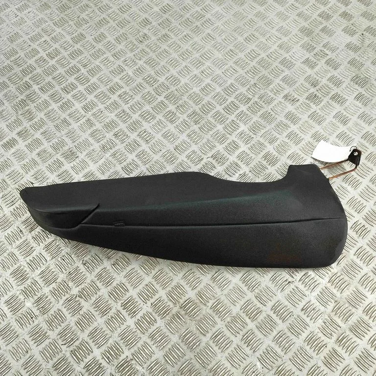 Cita salona detaļa 5LA885702E