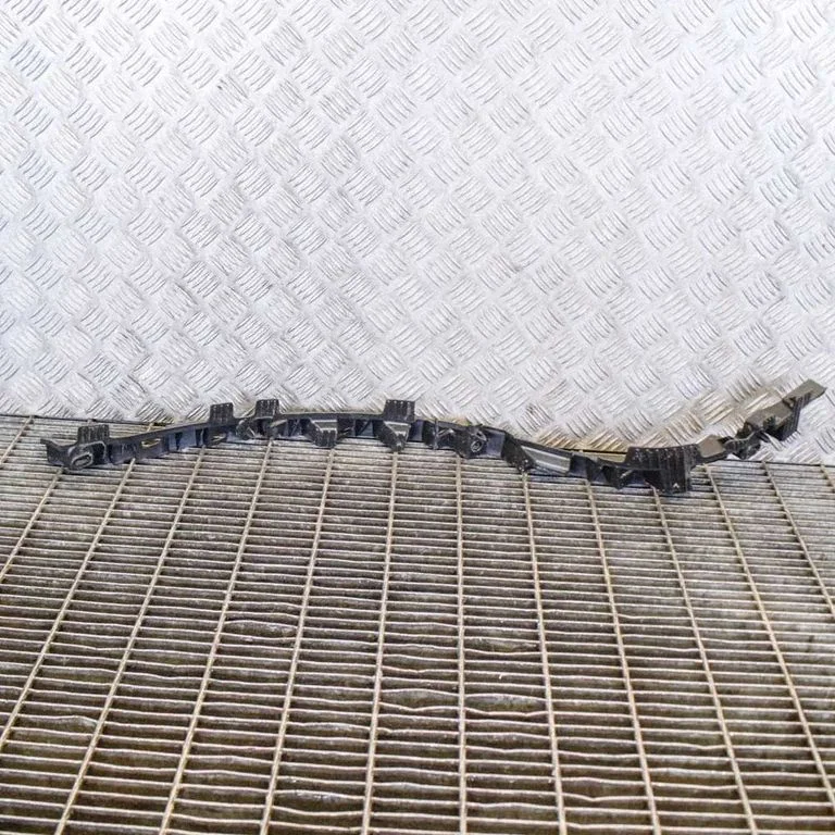 Cita salona detaļa 105372500B