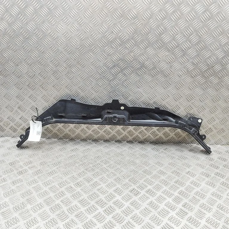 Other engine bay part – BMW XM (2022-)