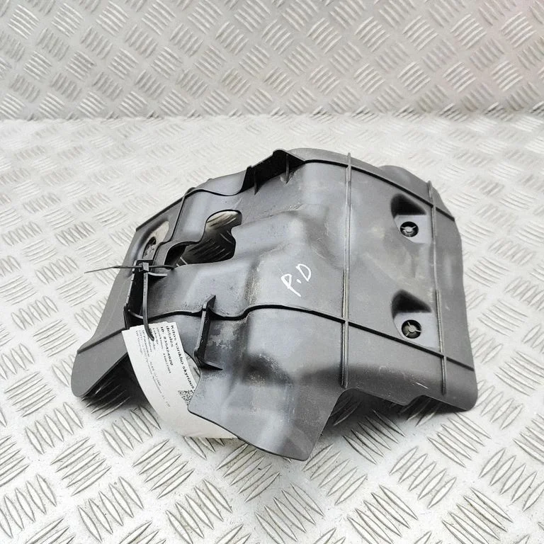Other engine bay part 4M0103926C
