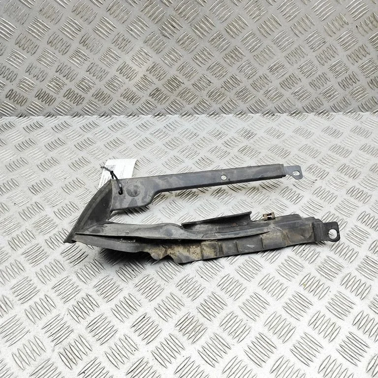 Cita motora nodalījuma detaļa 8S0821169B