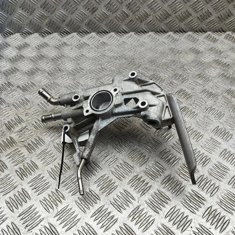 Cita motora nodalījuma detaļa 04L131425AA