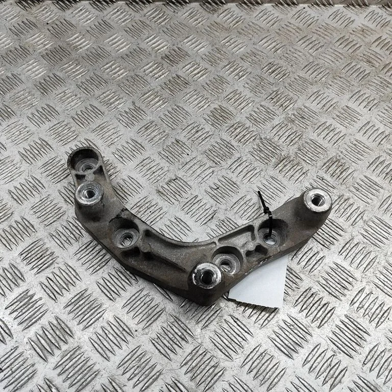 Other engine bay part – Mercedes-Benz CLS-Class C257 (2018-)