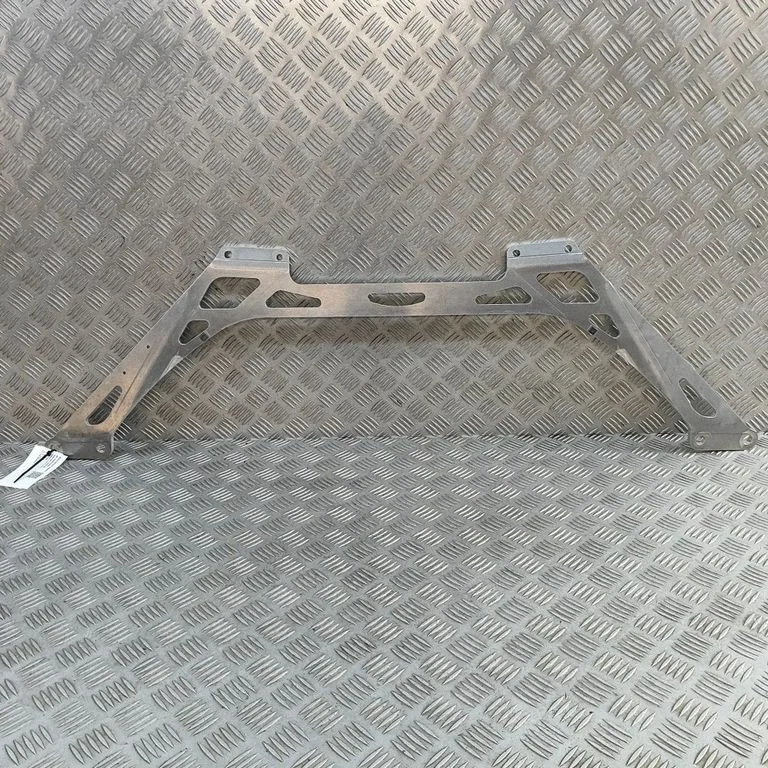 Cita motora nodalījuma detaļa 8075677